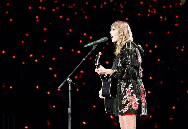 Taylor Swift — May 12 - Santa Clara, California — photo 2