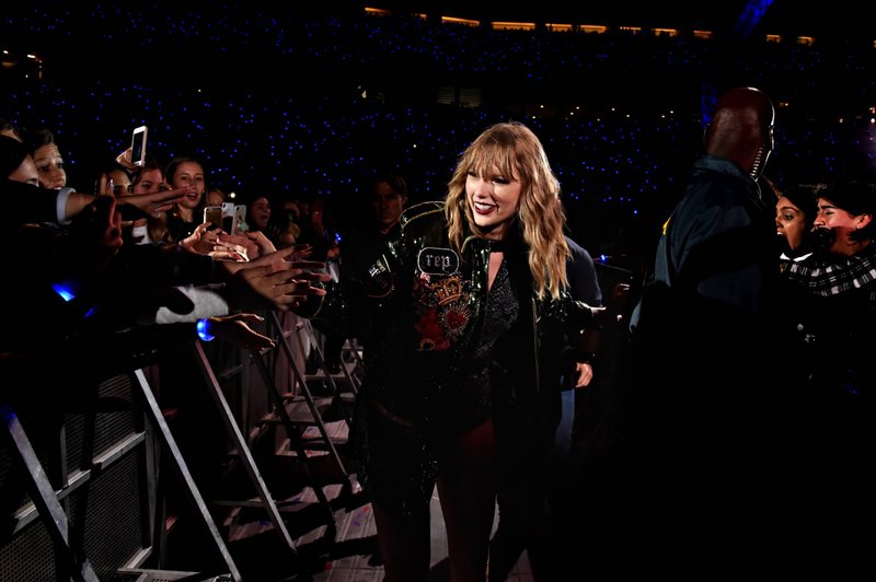 Taylor Swift — May 12 - Santa Clara, California — photo 8