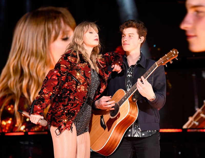 Taylor Swift — May 18 - Pasadena, California — photo 9