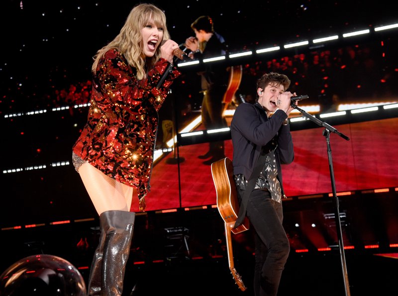 Taylor Swift — May 18 - Pasadena, California — photo 10