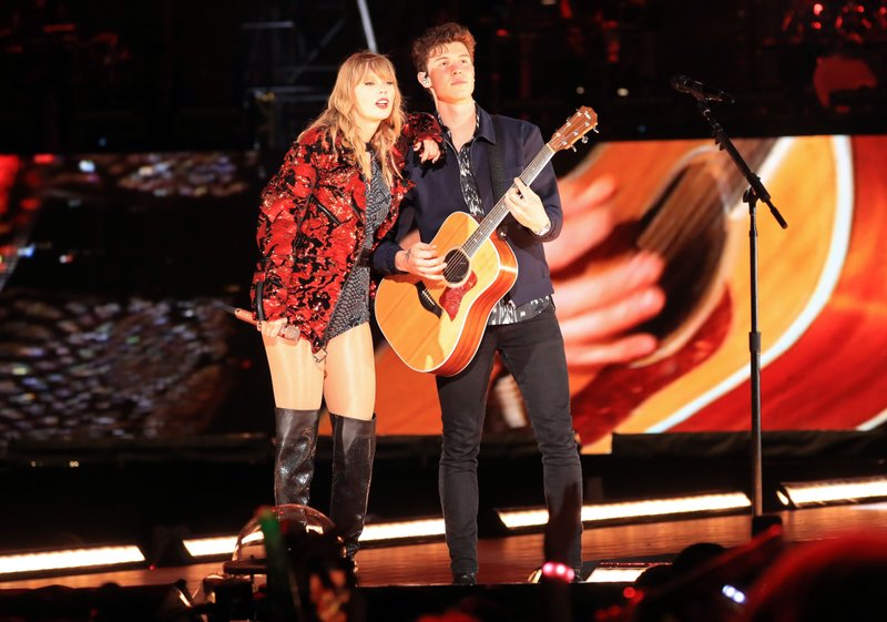 Taylor Swift — May 18 - Pasadena, California — photo 12