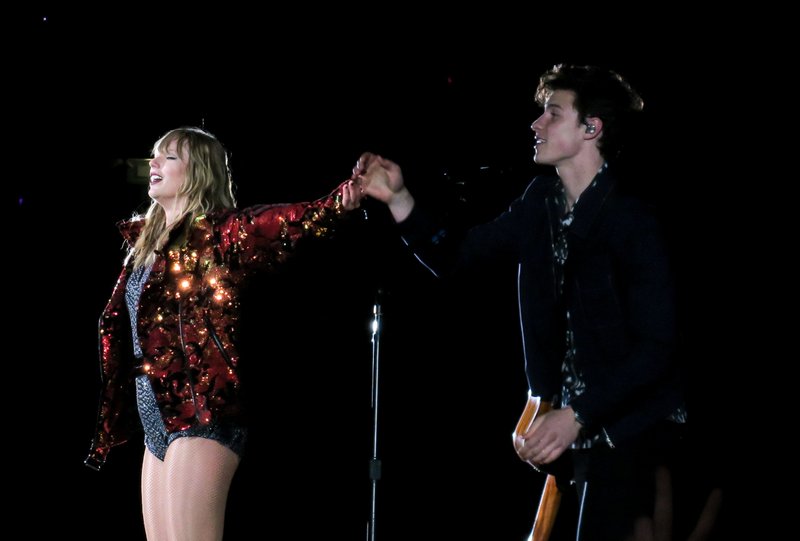 Taylor Swift — May 18 - Pasadena, California — photo 120