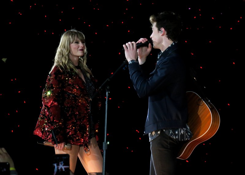Taylor Swift — May 18 - Pasadena, California — photo 121