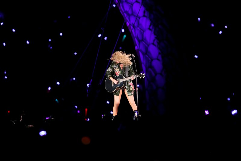 Taylor Swift — May 19 - Pasadena, California — photo 16