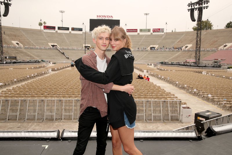 Taylor Swift — May 19 - Pasadena, California — photo 23