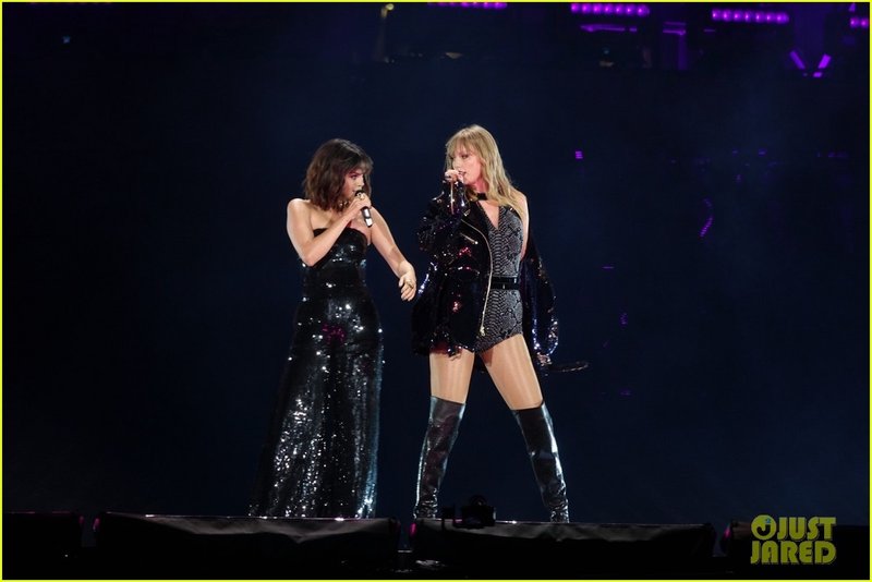Taylor Swift — May 19 - Pasadena, California — photo 28