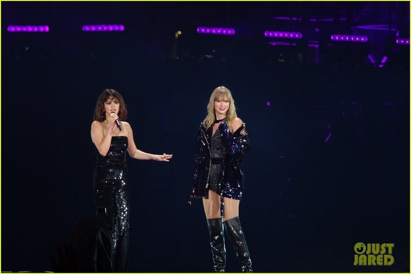 Taylor Swift — May 19 - Pasadena, California — photo 31