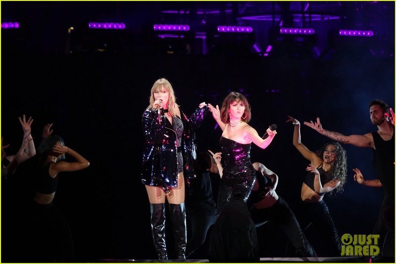 Taylor Swift — May 19 - Pasadena, California — photo 34