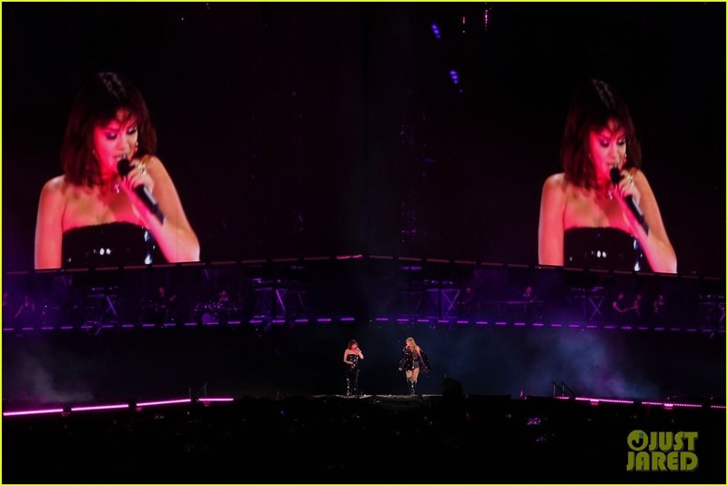 Taylor Swift — May 19 - Pasadena, California — photo 38