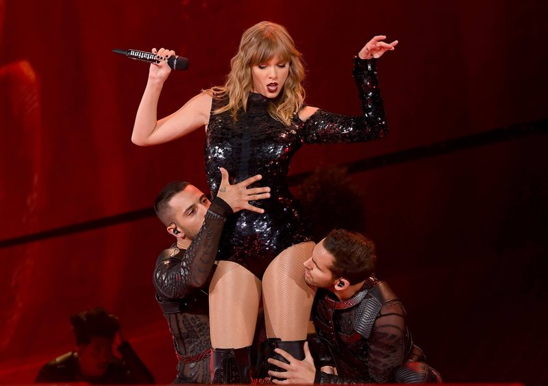 Taylor Swift — May 8 - Glendale, Arizona — photo 8