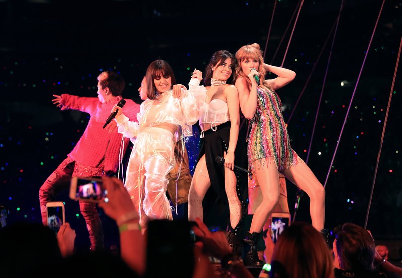 Taylor Swift — May 8 - Glendale, Arizona — photo 15
