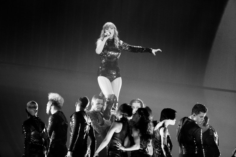 Taylor Swift — May 8 - Glendale, Arizona — photo 71