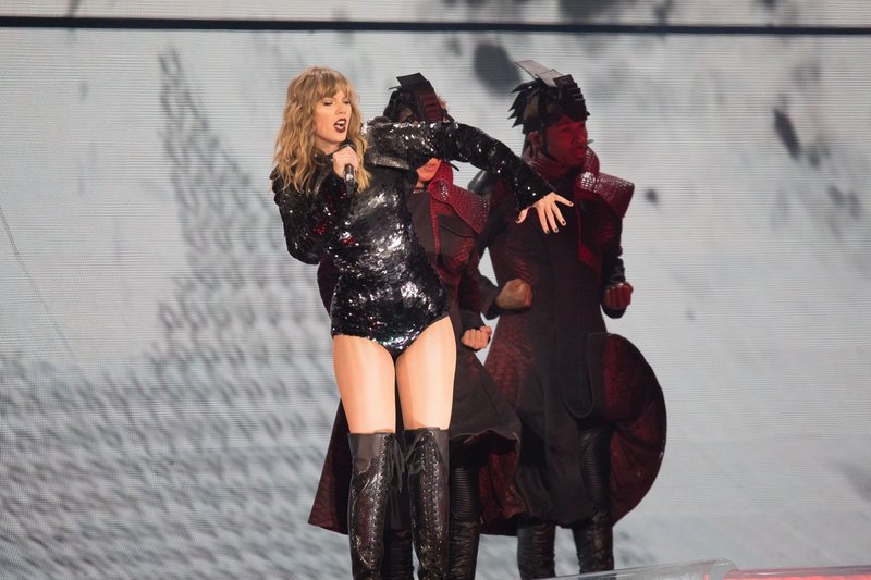 Taylor Swift — May 8 - Glendale, Arizona — photo 86