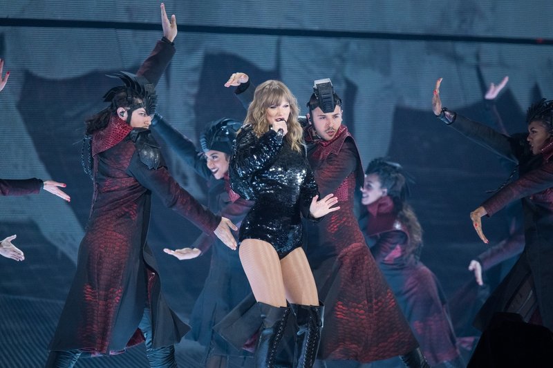 Taylor Swift — May 8 - Glendale, Arizona — photo 91