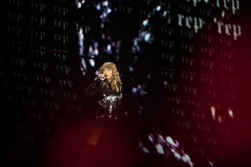 Taylor Swift — May 8 - Glendale, Arizona — photo 93