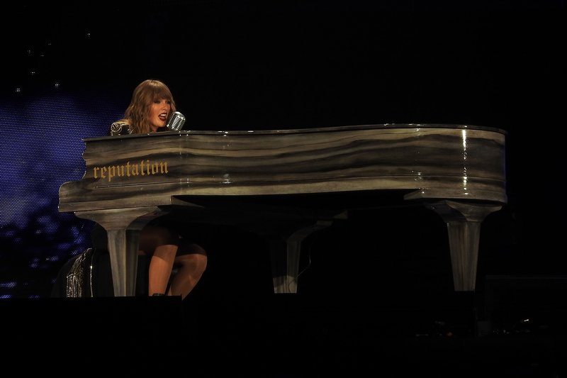 Taylor Swift — May 8 - Glendale, Arizona — photo 128