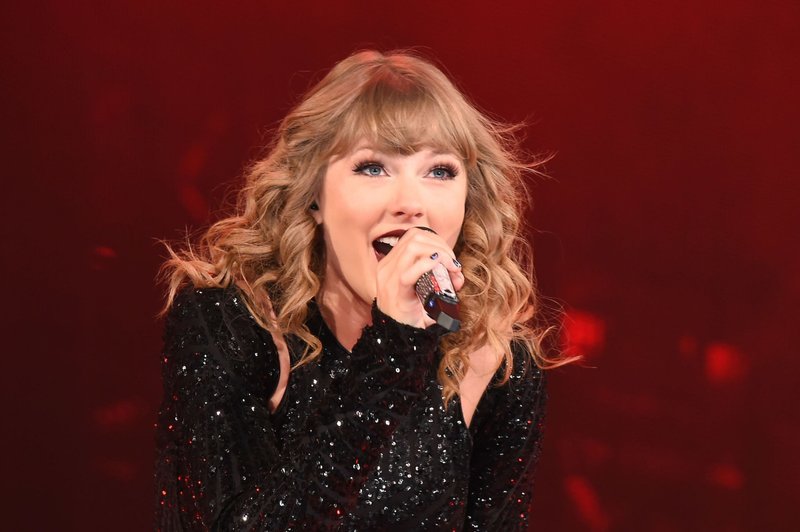 Taylor Swift — November 20 - Tokyo, Japan — photo 4