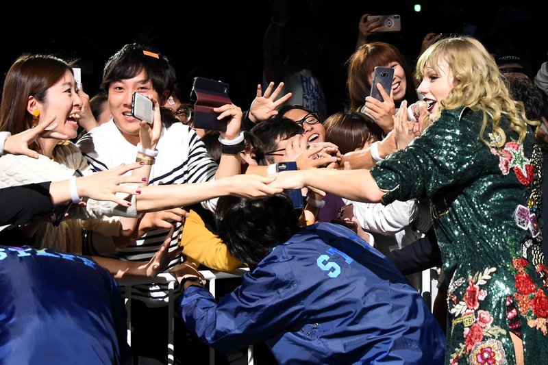 Taylor Swift — November 21 - Tokyo, Japan — photo 6