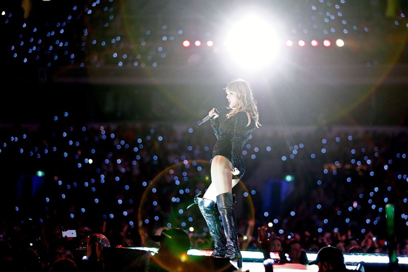 Taylor Swift — November 6 - Brisbane, Australia — photo 6