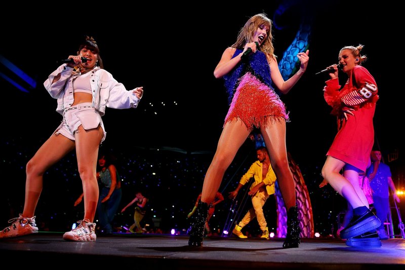 Taylor Swift — November 6 - Brisbane, Australia — photo 13
