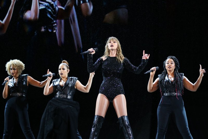 Taylor Swift — November 9 - Auckland, New Zealand — photo 4