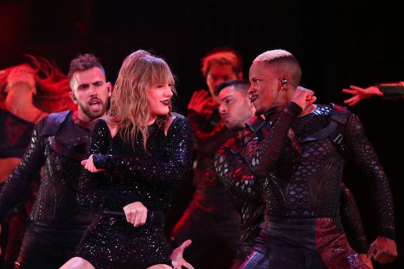 Taylor Swift — November 9 - Auckland, New Zealand — photo 12