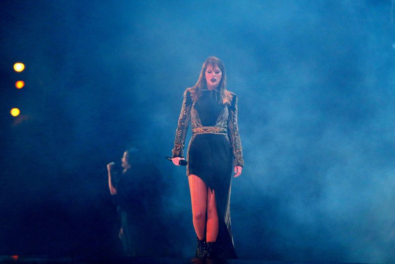 Taylor Swift — November 9 - Auckland, New Zealand — photo 23