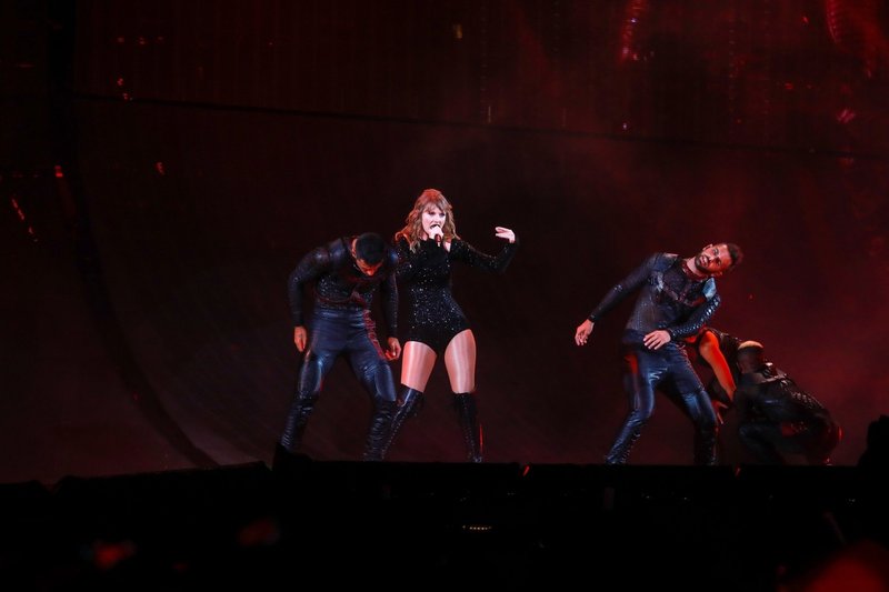 Taylor Swift — November 9 - Auckland, New Zealand — photo 52