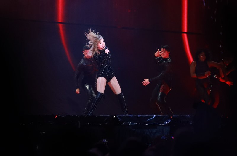 Taylor Swift — November 9 - Auckland, New Zealand — photo 68