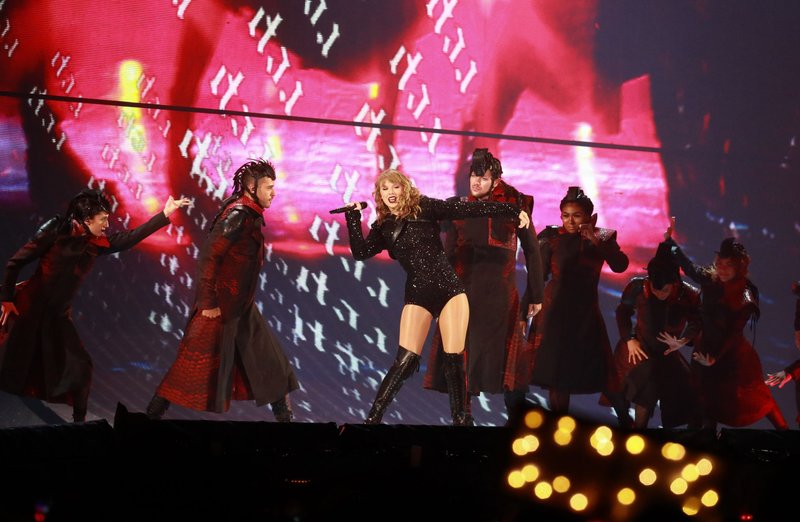 Taylor Swift — November 9 - Auckland, New Zealand — photo 84