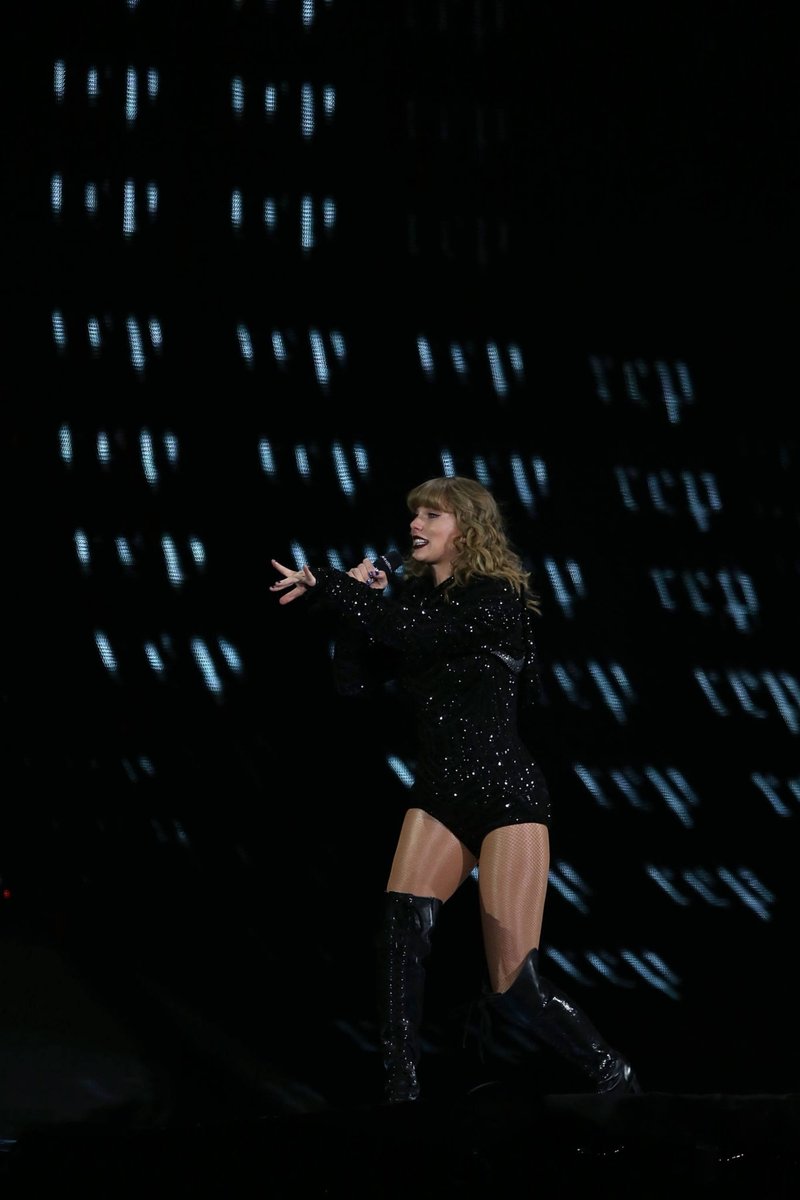 Taylor Swift — October 19 - Perth, Australia — photo 19