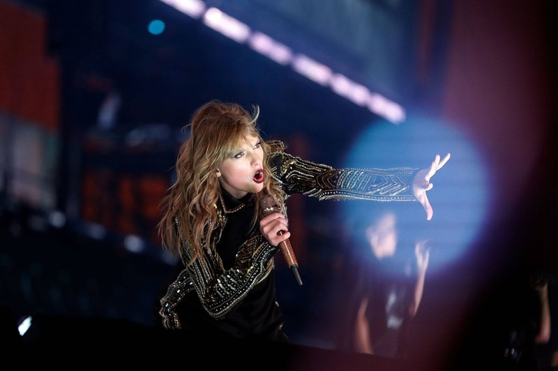 Taylor Swift — October 19 - Perth, Australia — photo 29