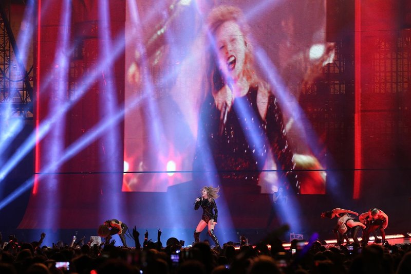 Taylor Swift — October 19 - Perth, Australia — photo 33