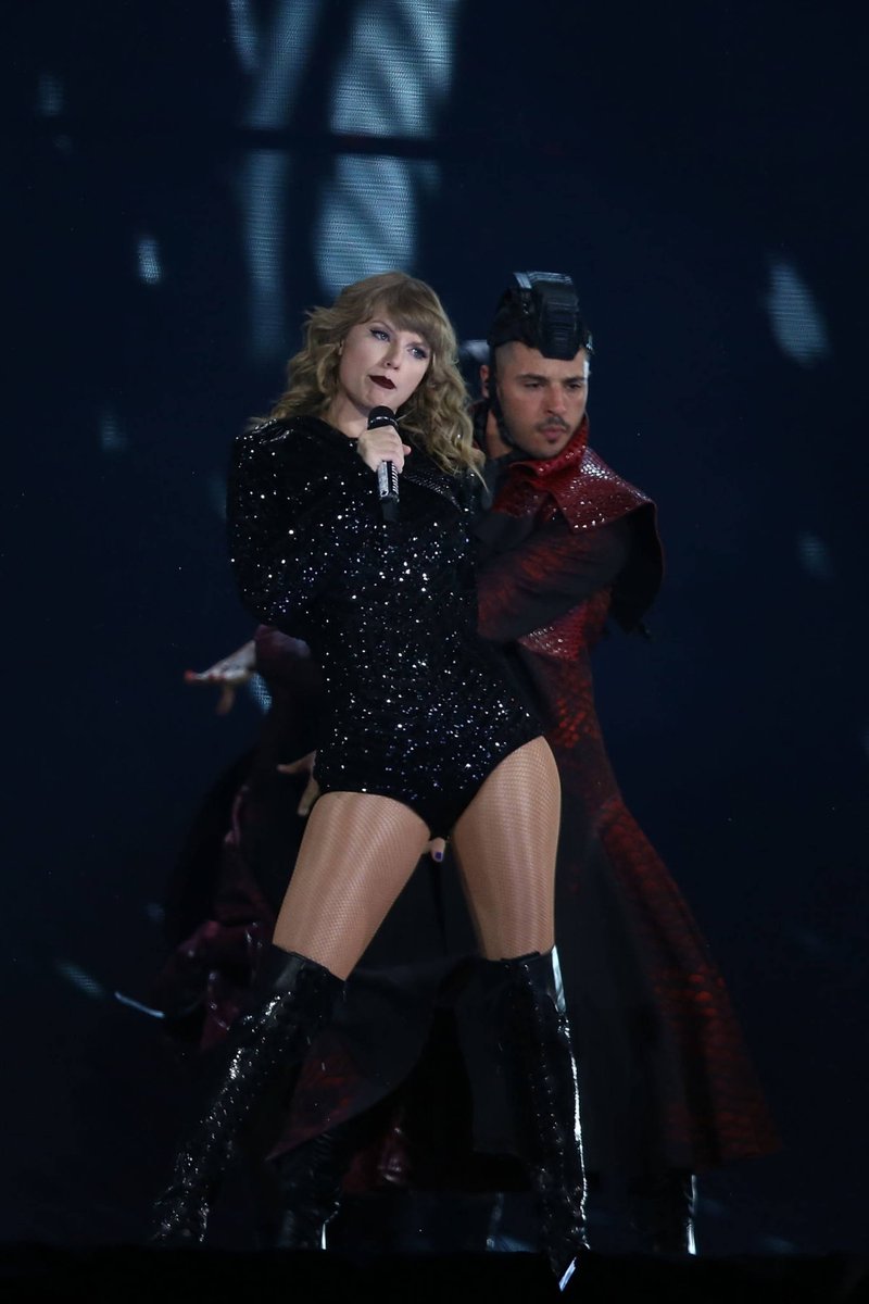 Taylor Swift — October 19 - Perth, Australia — photo 41