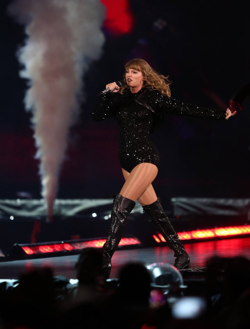 Taylor Swift — October 19 - Perth, Australia — photo 48