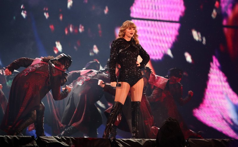 Taylor Swift — October 19 - Perth, Australia — photo 51