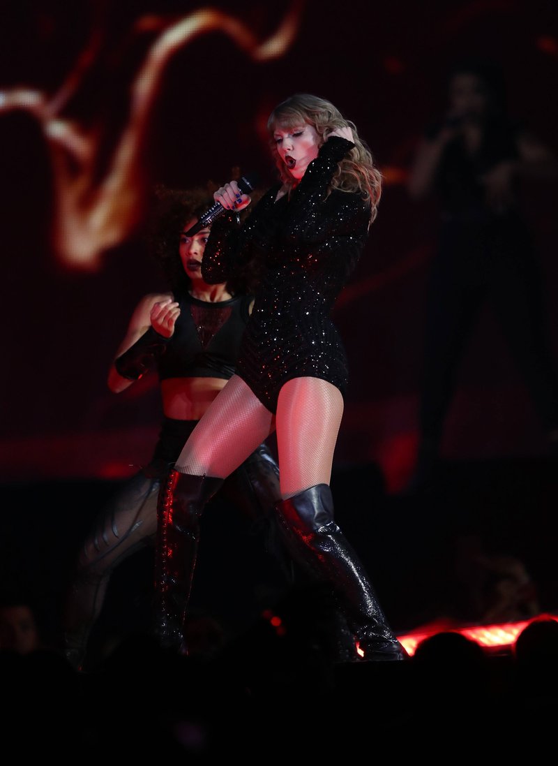 Taylor Swift — October 19 - Perth, Australia — photo 62