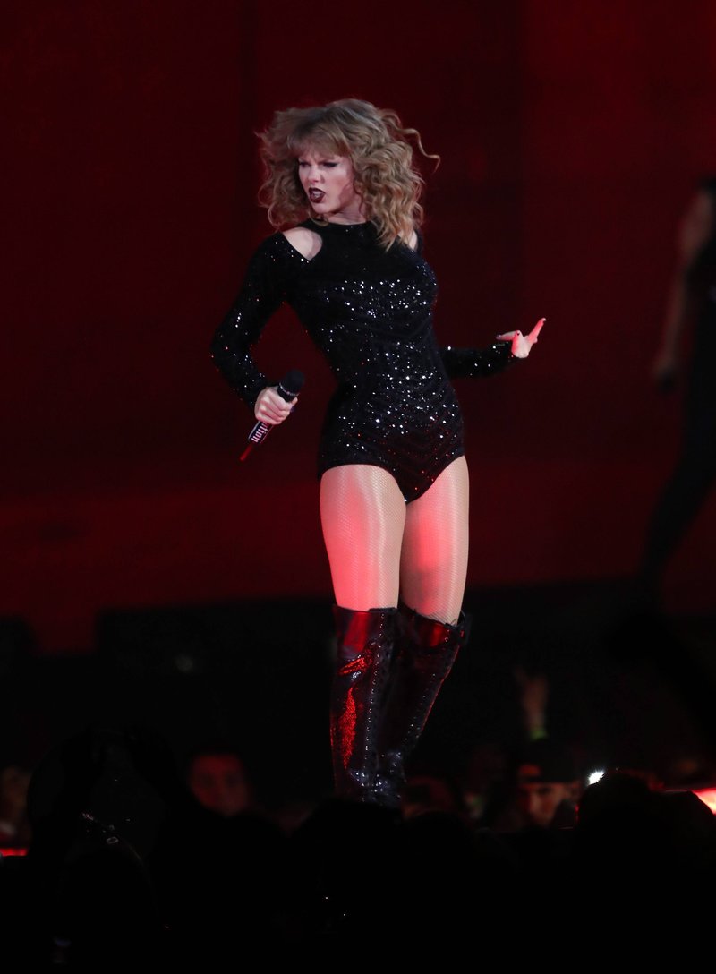 Taylor Swift — October 19 - Perth, Australia — photo 67