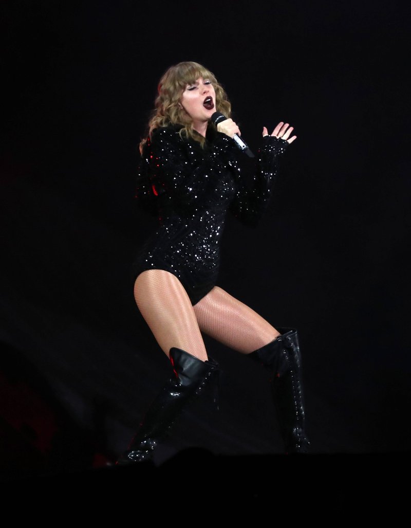Taylor Swift — October 19 - Perth, Australia — photo 77