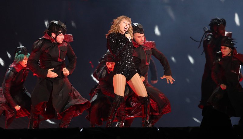 Taylor Swift — October 19 - Perth, Australia — photo 87