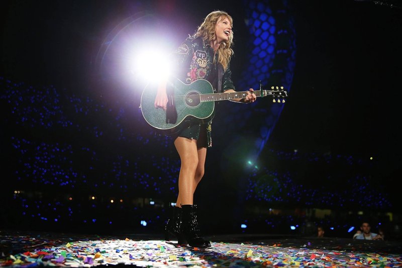 Taylor Swift — October 26 - Melbourne, Australia — photo 15