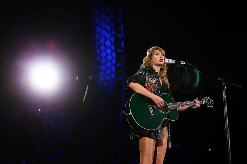 Taylor Swift — October 26 - Melbourne, Australia — photo 16