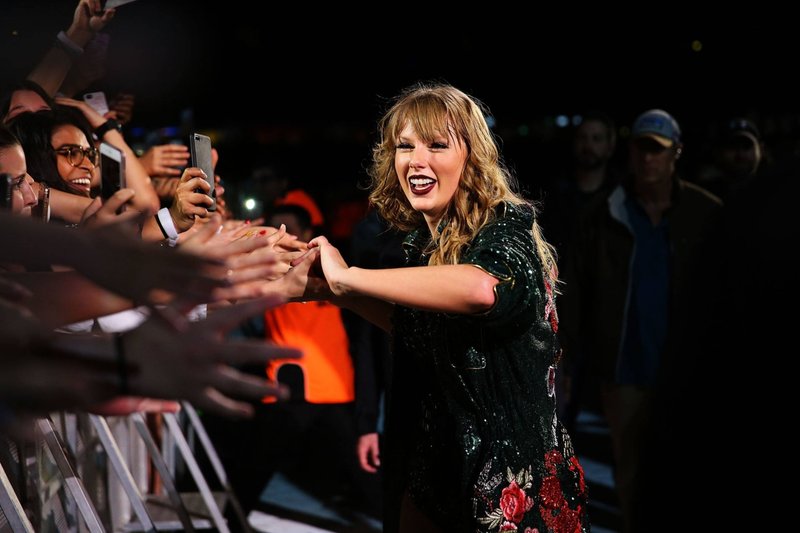 Taylor Swift — October 26 - Melbourne, Australia — photo 17