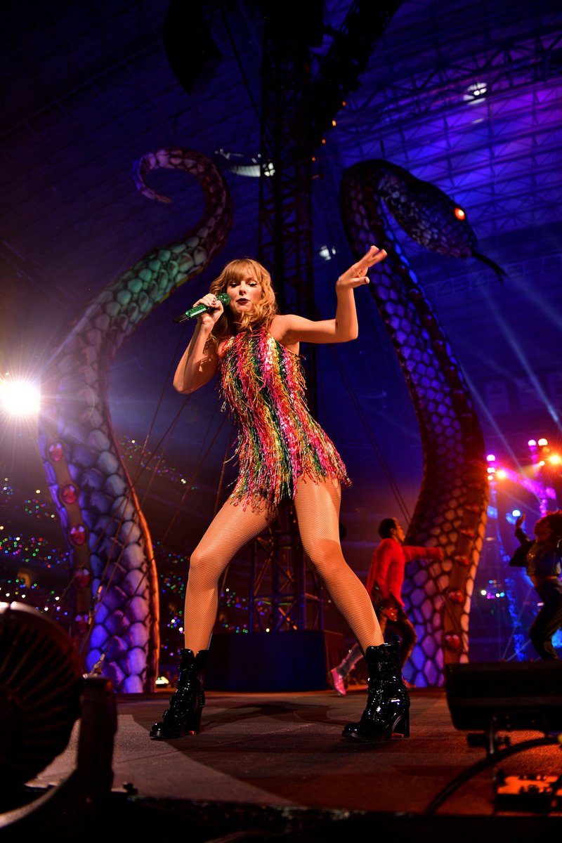 Taylor Swift — October 5 - Arlington, Texas — photo 9