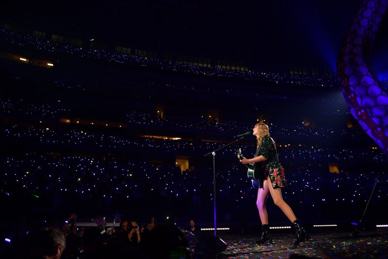 Taylor Swift — October 5 - Arlington, Texas — photo 12