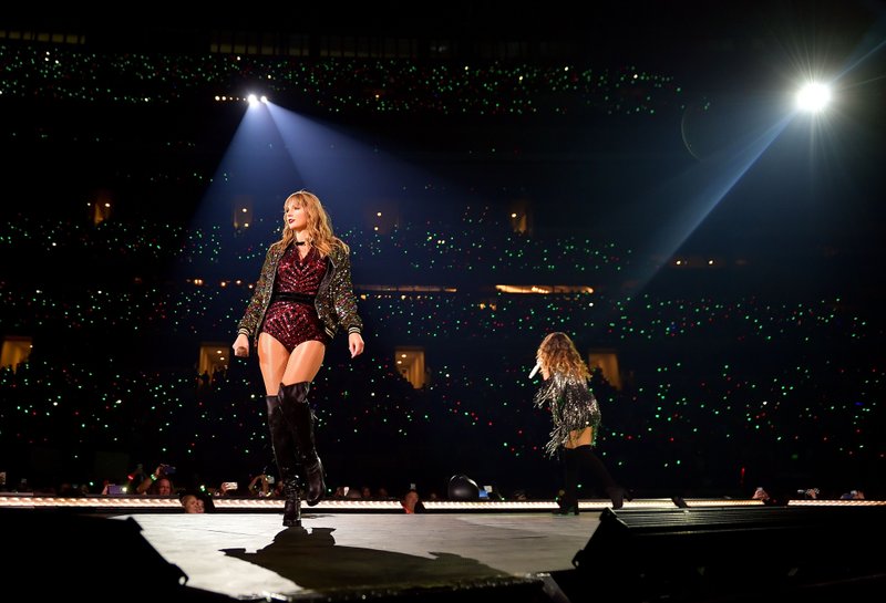 Taylor Swift — October 5 - Arlington, Texas — photo 15