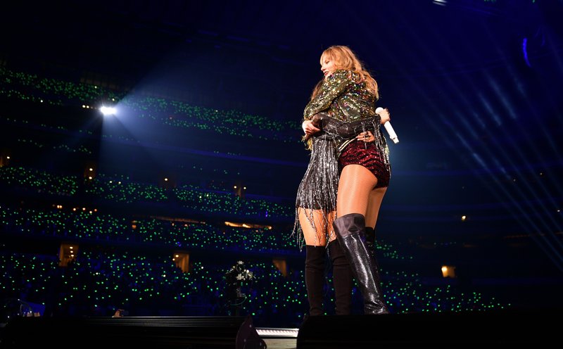 Taylor Swift — October 5 - Arlington, Texas — photo 16