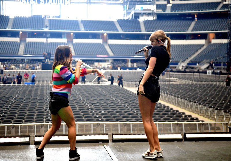 Taylor Swift — October 5 - Arlington, Texas — photo 31