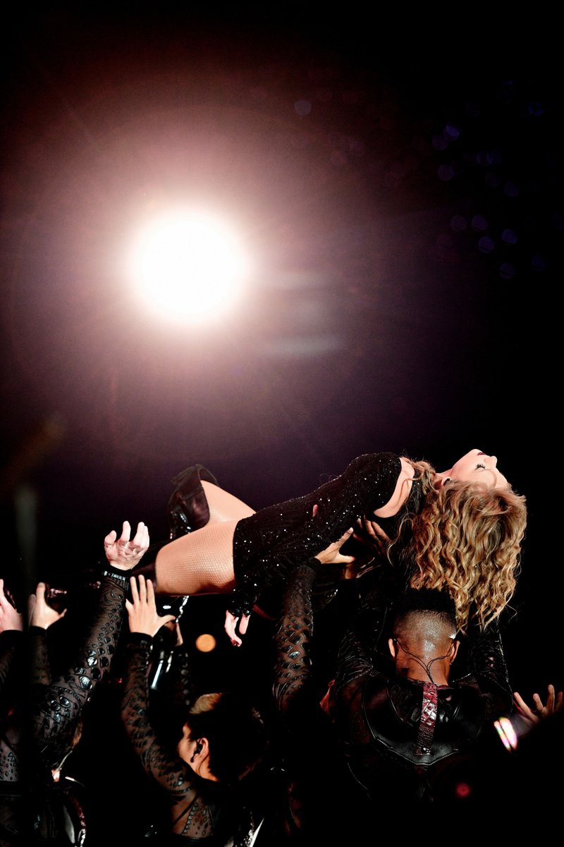 Taylor Swift — October 6 - Arlington, Texas — photo 2