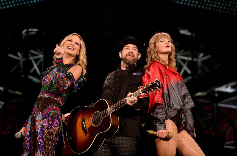 Taylor Swift — October 6 - Arlington, Texas — photo 7